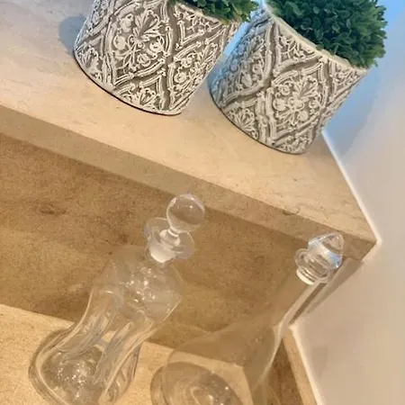 Westside Met Zicht Op Zee En Het Rubensplein. Ligging! Lägenhet